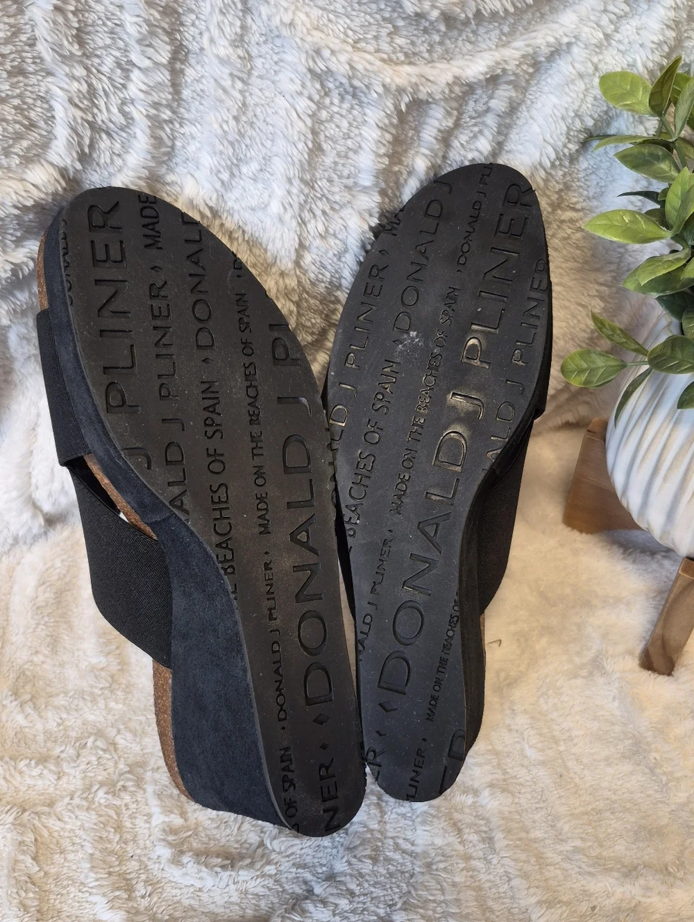 NEW Donald J. Pliner Bonbon Wedge Sandals Black Suede Slip On Stretch Size 9